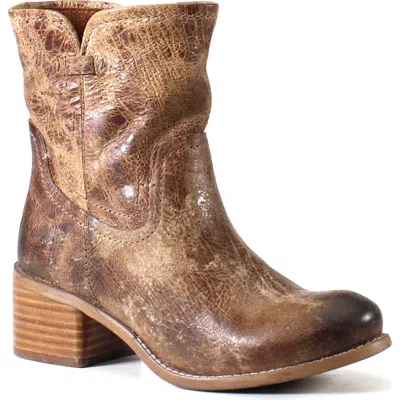 Diba True West Haven Pull-on Distressed Leather Western Boots In Brown