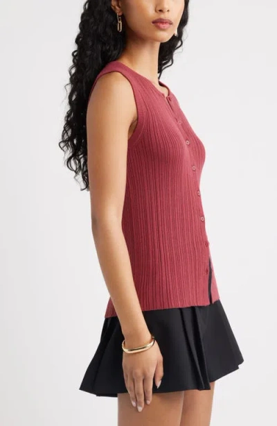 Open Edit Button Front Rib Tank In Burgundy