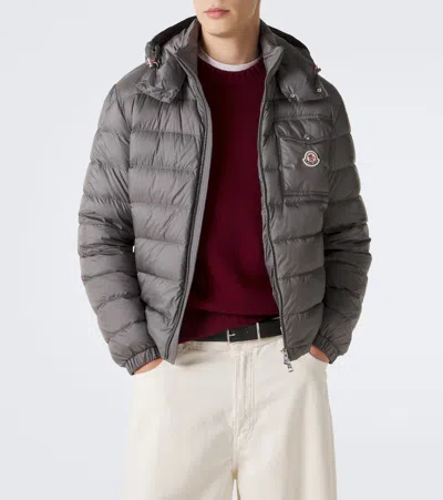 Moncler Verith Down Jacket In Gray