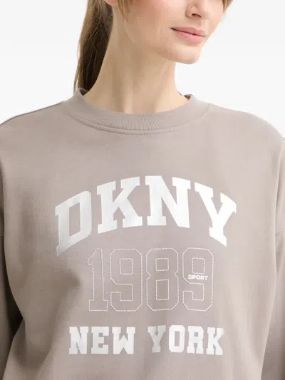 Dkny Logo-print Sweatshirt In Neutral