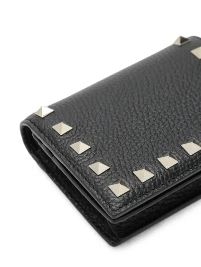 Valentino Rockstud Pebbled Wallet In Pattern