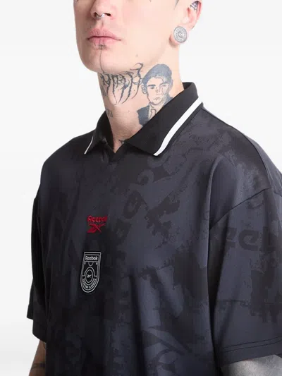 Reebok Logo-print Collared T-shirt In Black