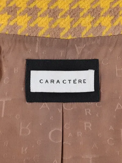 Pre-owned Caractere Houndstooth-pattern Coat In Yellow