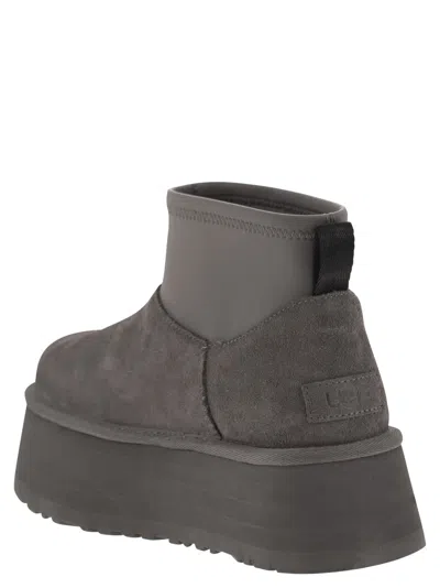 Ugg Classic Mini Dipper Boots In Gray