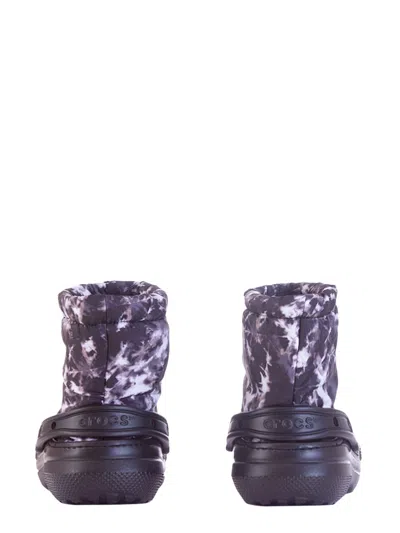 Crocs Tye Dye Lined Boot In Black