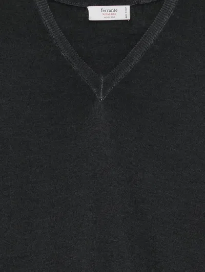 Ferrante Pullover Mit V-ausschnitt In Gray