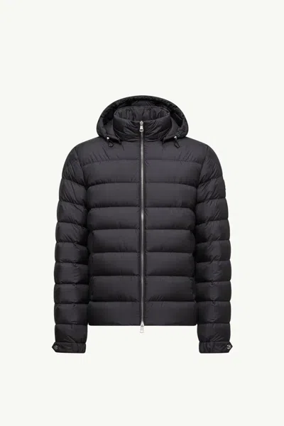 Moncler Arneb Lightweight Micro Chic Down Jacket In Black