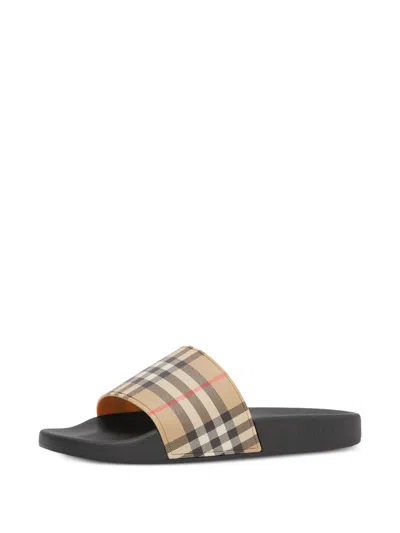Burberry Fashionable Sandals With Embossed Lettering And Contoured Insole