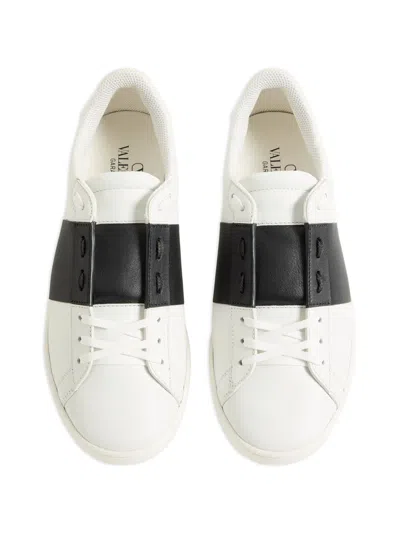 Valentino Garavani Minimalist Leather Sneakers With Contrasting Stripe Detail And Vlogo Signature In White