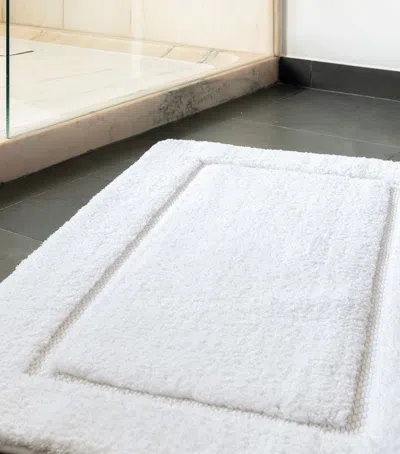Graccioza Egoist Frame Bath Mat In White