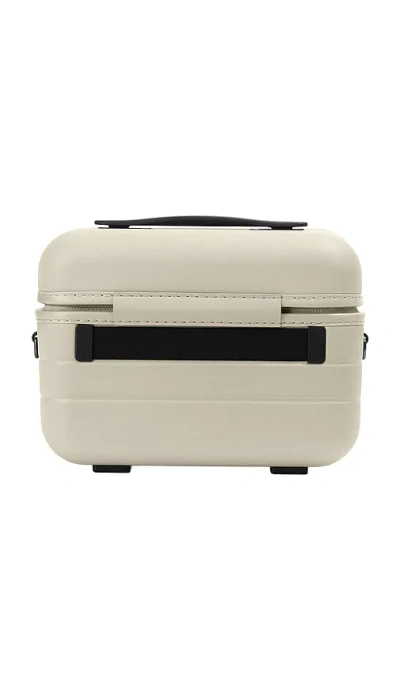 Away Train Case In White