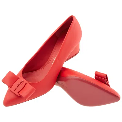 Ferragamo Vara Bow Leather Low Pumps In Red