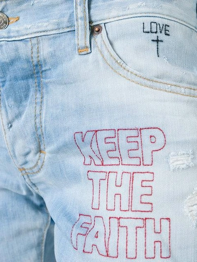 Keep the Faith刺绣九分牛仔裤
