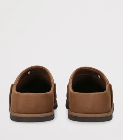 Ugg Matte Finish Smooth Rounded Toe Clogs In Brown