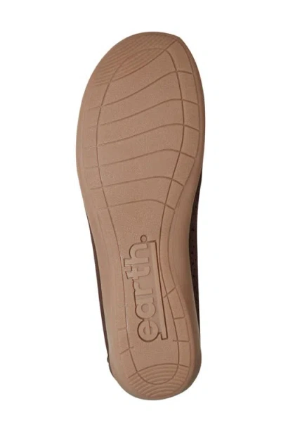 Earth ® Bria Flat