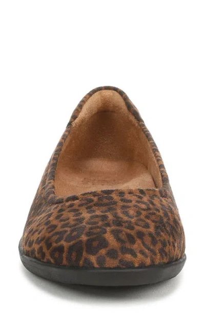 Naturalizer Flexy Flat