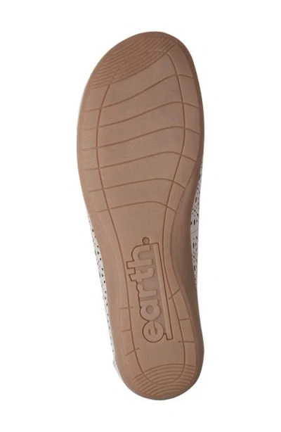 Earth ® Bria Flat In Gray