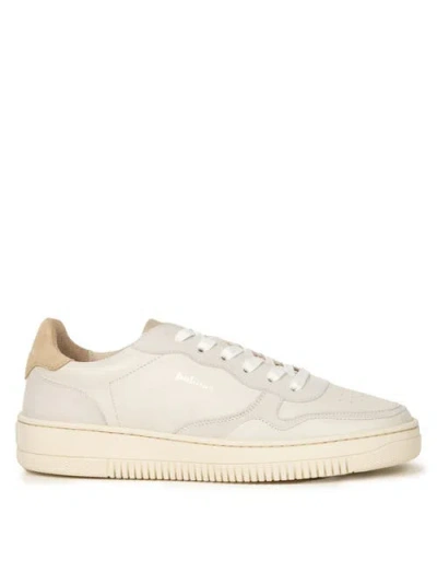 Bobbies Scott Sneakers In White
