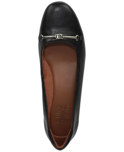Naturalizer Kendall Flat In Black
