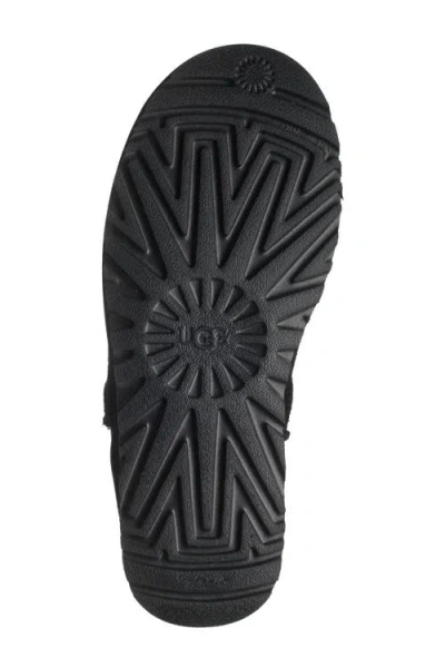 Ugg ® Classic Slipper In Black