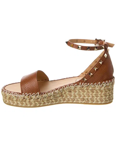 Valentino Rockstud 55 Grainy Leather Platform Sandal In Brown