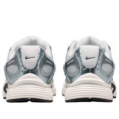 Nike V5 Rnr Sneakers In Multi