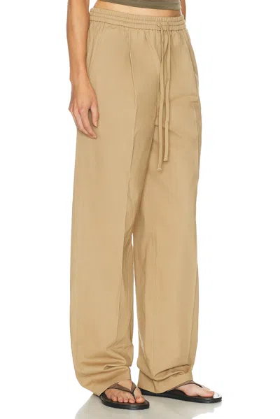Essentials Pleat Front Drawstring Pant In Sand
