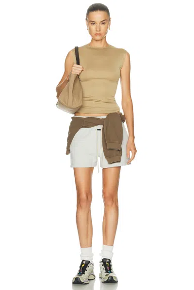 Essentials Classic Fit Short