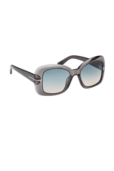 Tom Ford Sandra-02 52mm Square Sunglasses In Transparent
