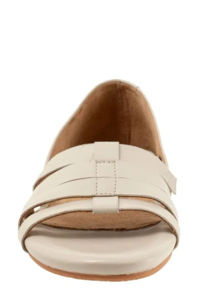 Softwalk Cozumel Sandal In White