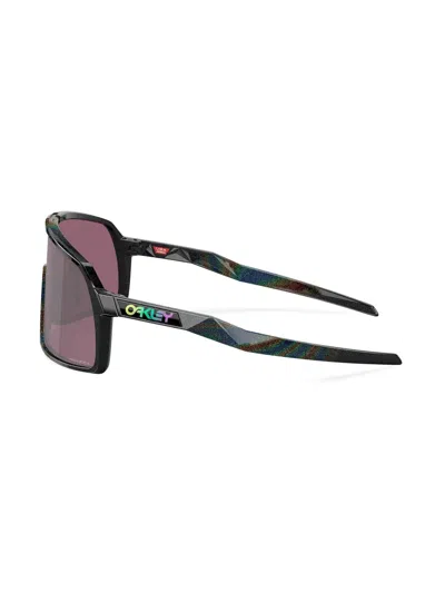Oakley 수트로 S 기하학 프레임 선글라스 In Black