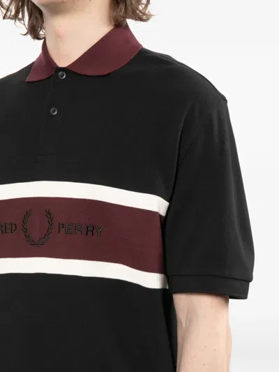 Fred Perry 로고 자수 폴로 셔츠 In Black