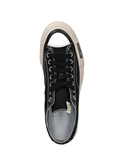 Visvim 콘트라스트 스티치 스니커즈 In Black