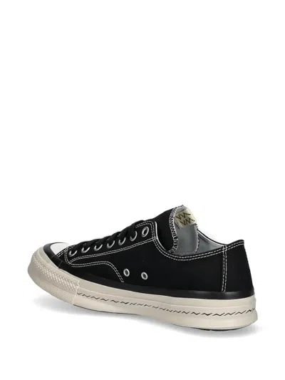Visvim 콘트라스트 스티치 스니커즈 In Black