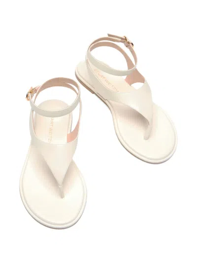 Stuart Weitzman 말리 멀티 스트랩 샌들 In Gold
