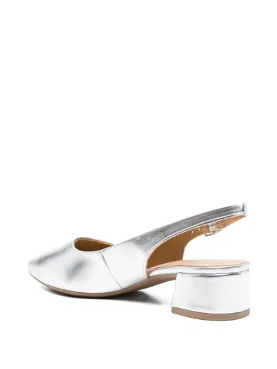 Tamaris スリングバック レザーパンプス In Silver