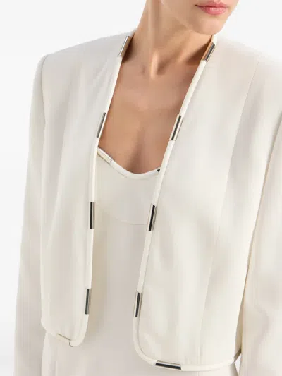 Genny 메탈릭 디테일 재킷 In White