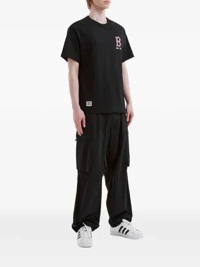 Chocoolate 로고 패치 카고 팬츠 In Black