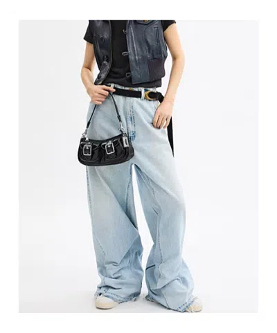 Coach Ashton Shoulder Bag In No