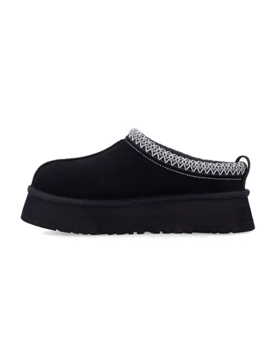 Ugg Black Flats In Black