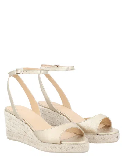 Castaã±er Brook Wedge Espadrilles In Gold