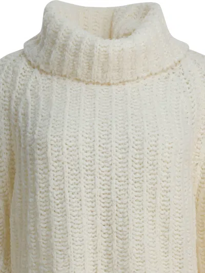 Rakkì Roll-neck Sweater In White