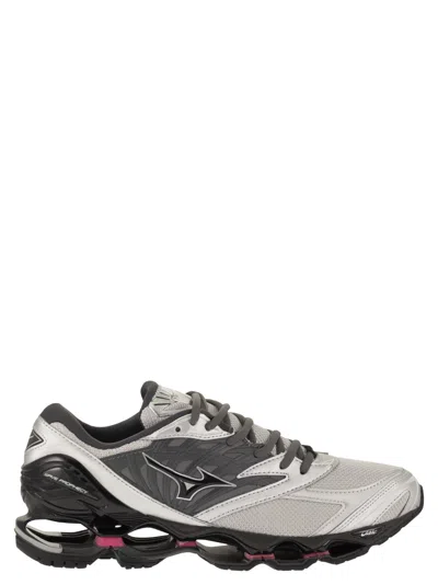 Mizuno Technical Mesh Trainers With A Cushioned Sole In Gray