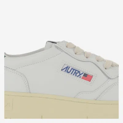 Autry In White