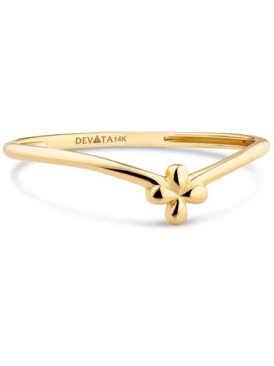Devata Clover On Chevron Ring In Gold