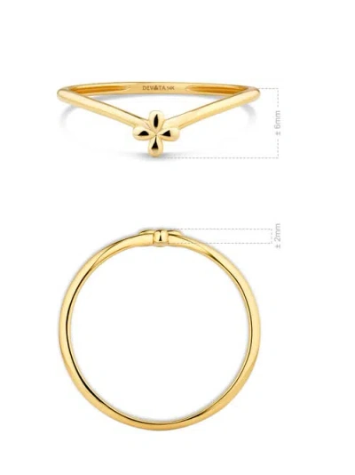 Devata Clover On Chevron Ring In Gold