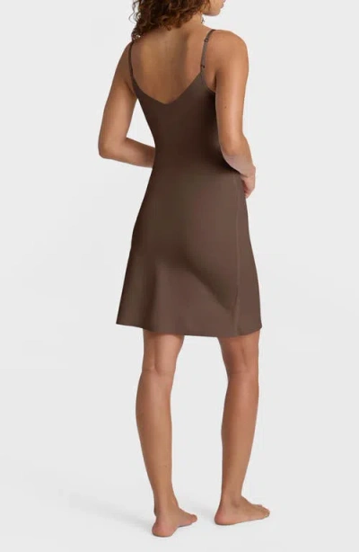 Commando Tailored Slip In Brown