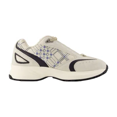 Burberry Eclipse Runner Sneakers In Neutral
