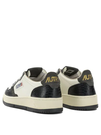 Autry Medalist Low Sneakers In Calf Leather With Perforated Toe In Black