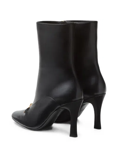 Versace Medusa-plaque Leather Ankle Boots In Black